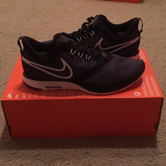 Nike Shoes - 🔥 NEW Nike Women’s Athletic Shoes Sz. 8